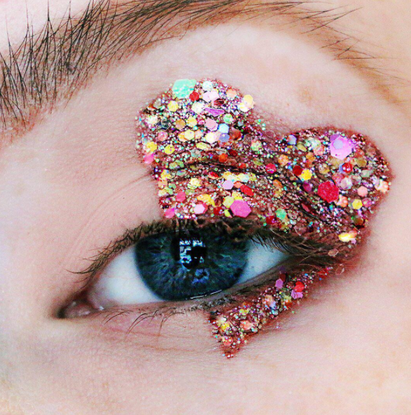 The Best Glitter Eye Makeup Products #ShineBright 